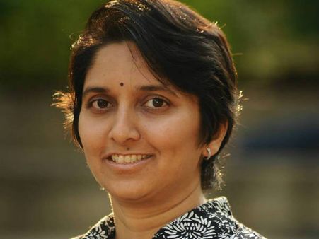 ವೆಬ್ ಸೈಟಲ್ಲಿ ಏನೇನ್ ಇರ್ಬೇಕು ಗೊತ್ತಾ? - ಶಾಂತಲಾ ದಾಮ್ಲೆ