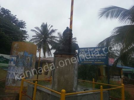 ರಾಜ್ ಪ್ರತಿಮೆಗೆ ಬೆಂಕಿ: 5 ಆಟೋ ಚಾಲಕರ ಬಂಧನ