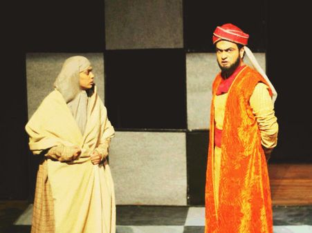 ವಾರಾಂತ್ಯದಲ್ಲಿ ಕಾರ್ನಾಡರ ತುಘಲಕ್ ತಪ್ಪದೇ ನೋಡಿ