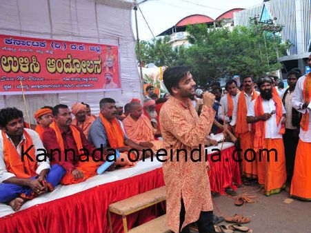 ಗೋವುಗಳನ್ನು ಕಟುಕರ ಕೈಗೆ ಕೊಡಬೇಡಿ