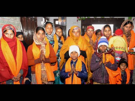 'ಜೋ ಬೋಲೆ ಸೋ ನಿಹಾಲ್' ಎಂದ 40 ಕ್ರೈಸ್ತ ಕುಟುಂಬಗಳು