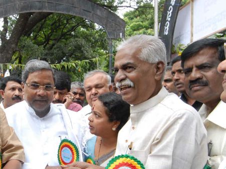 ಶ್ರವಣಬೆಳಗೊಳ ಸಾಹಿತ್ಯ ಸಮ್ಮೇಳನದಲ್ಲಿ ಒಂದೇ ನಿರ್ಣಯ!