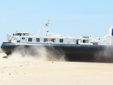 ಮಂಗಳೂರು : ಅಪಘಾತದಿಂದ ಹೋವರ್ ಕ್ರಾಫ್ಟ್‌ಗೆ ಹಾನಿ