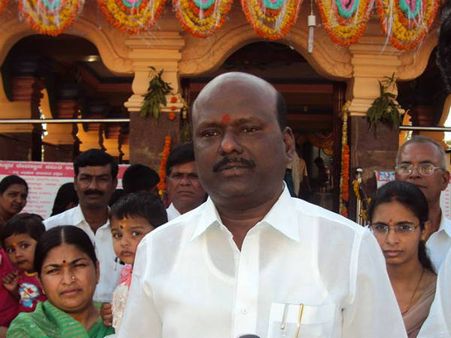 ಜೆಡಿಎಸ್ ಶಾಸಕ ಮಾನಪ್ಪ ವಜ್ಜಲ್ ಮನೆ ಮೇಲೆ ಐಟಿ ದಾಳಿ