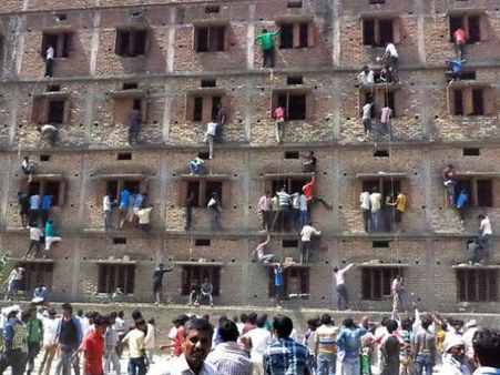 ಎಸ್ಸೆಸ್ಸೆಲ್ಸಿ: ಸಾಮೂಹಿಕ ನಕಲಿಗೆ ಅಧಿಕಾರಿಗಳ ಸಾಥ್