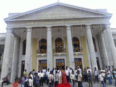 ನವೀಕರಣಗೊಂಡ ಬೆಂಗಳೂರು ಟೌನ್‌ಹಾಲ್ ಹೇಗಿದೆ?