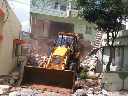 ಡಿಸಿ ಶಂಕರ್ ದಿಟ್ಟ ನಡೆ: ಸಾರಕ್ಕಿ ಕೆರೆ ತೆರವು