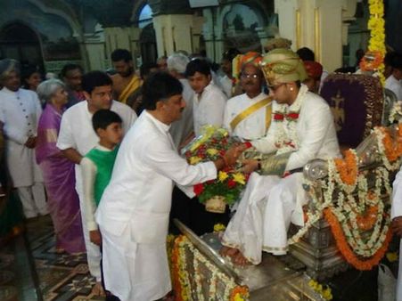 ಮಹಾರಾಜರ ಪಟ್ಟಾಭಿಷೇಕಕ್ಕೆ ಬಂದಿದ್ದ ಗಣ್ಯರು ಹೇಳಿದ್ದೇನು?