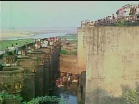 ಮುನಿದನೇ ತಿರುಪತಿ ತಿಮ್ಮಪ್ಪ: ಭೀಕರ ದುರಂತಕ್ಕೆ 21 ಬಲಿ