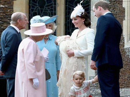 'ರಾಯಲ್ ಕೂಸು' ಎಲಿಜಬೆತ್ ಡಯಾನಾ ನಾಮಕರಣ ಚಿತ್ರ