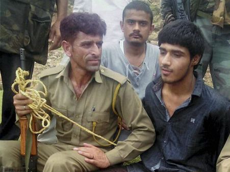 'ನವೀದ್ ನನ್ನ ಮಗ, ನಾನೊಬ್ಬ ನತದೃಷ್ಟ ತಂದೆ'