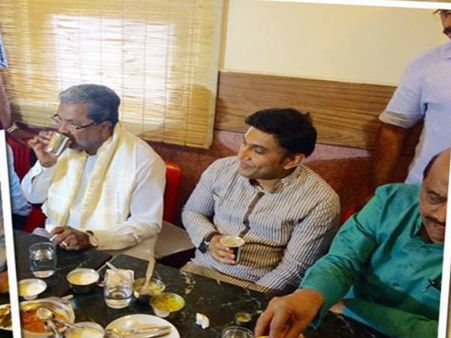 ಎಂಟಿಆರ್‌ನಲ್ಲಿ ದೋಸೆ, ರವಾ ಇಡ್ಲಿ, ಹಲ್ವಾ ಸವಿದ ಸಿಎಂ