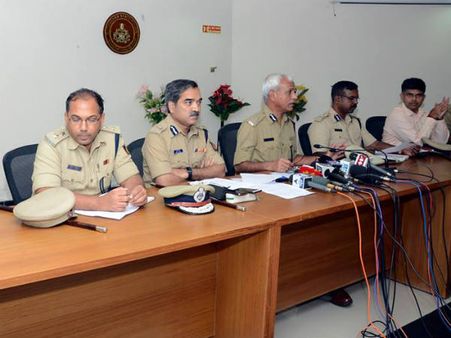 ಬೆಂಗಳೂರಲ್ಲಿ ನಾಲ್ವರು ಸುಪಾರಿ ಹಂತಕರ ಬಂಧನ