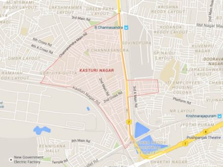 ಬೆಂಗಳೂರು : ಪೊಲೀಸ್ ಪೇದೆ ಮೇಲೆ ಯುವಕರಿಂದ ಹಲ್ಲೆ