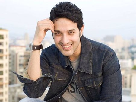 ಪತ್ನಿ ಪೀಡನೆ, ಜನಪ್ರಿಯ ನಟ ಬಂಧನ, ಬಿಡುಗಡೆ