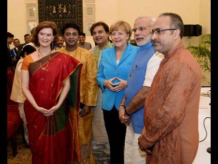 ಜರ್ಮನಿ ಚಾನ್ಸಲರ್ ಜತೆ ನವರಾತ್ರಿಗೆ ಬಂದ ದುರ್ಗಾಮಾತೆ