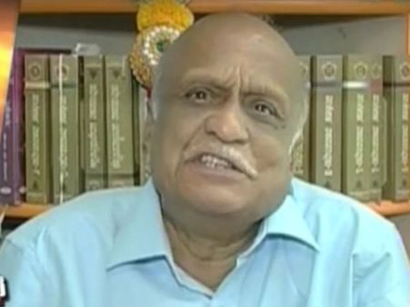 ಅಕಾಡೆಮಿ ತುರ್ತು ಸಭೆಯ ಮುನ್ನ ಲೇಖಕರ ಪ್ರತಿಭಟನೆ