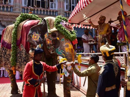 ಅಪಶಕುನದ ಚರ್ಚೆಗೆ ನಾಂದಿ ಹಾಡಿದ ಮೈಸೂರು ದಸರಾ