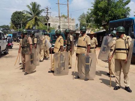 ಪೊಲೀಸ್ ಕಸ್ಟಡಿಯಲ್ಲಿ ಆರೋಪಿ ಸಾವು, ಹುಣಸೂರು ಪ್ರಕ್ಷುಬ್ಧ