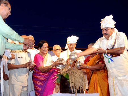 ಚಿತ್ರಗಳು : ಮೂಡುಬಿದಿರೆಯಲ್ಲಿ ಆಳ್ವಾಸ್ ನುಡಿಸಿರಿಗೆ ಚಾಲನೆ