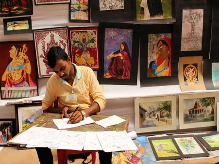 ಗೆರೆಗಳೊಂದಿಗೆ ಆಟವಾಡುತ್ತಾ ಬದುಕು ಕಟ್ಟಿಕೊಂಡ ಕಲಾವಿದ