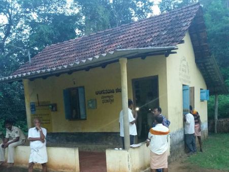 ಅಂಗನವಾಡಿ ಕಾರ್ಯಕರ್ತೆ ಕೈ ಕಡಿದು ಆತ್ಮಹತ್ಯೆಗೆ ಶರಣಾದ