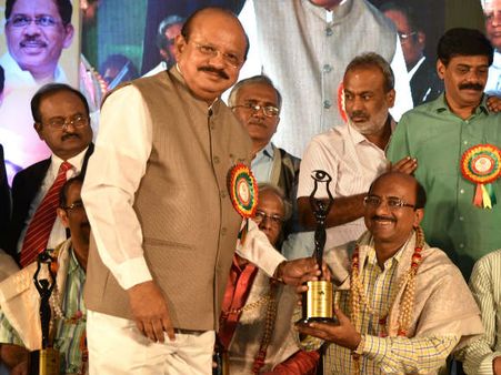 ಹುಬ್ಬಳ್ಳಿಯ ಕಿರಣ ಬಾಕಳೆಗೆ ರಾಜ್ಯ ಛಾಯಾಗ್ರಾಹಕ ಪ್ರಶಸ್ತಿ