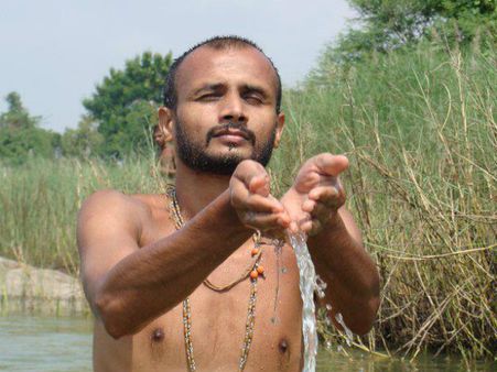 ನವವೃಂದಾವನ ವಿವಾದ: ಸತ್ಯಾತ್ಮತೀರ್ಥ ಸ್ವಾಮೀಜಿಗೆ ಪೊಲೀಸ್ ರಕ್ಷಣೆ