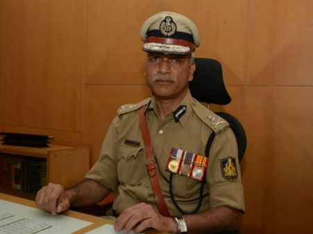 ಬೆಂಗಳೂರು ಪ್ರವೇಶಿಸಲು ಬಸ್ಸಿಗೆ ವಿನಾಯಿತಿ?, ಲಾರಿಗೆ ನಿರ್ಬಂಧ