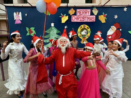 ಶಾಲಾ ದಿನಗಳ ನೆನಪಿನಂಗಳಕ್ಕೆ ಜಾರಿಸುವ ಕ್ರಿಸ್ಮಸ್ ಹಬ್ಬ