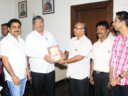 ಮಹಾರಾಷ್ಟ್ರ ಕನ್ನಡ ಪತ್ರಕರ್ತರಿಂದ ಡೈರಿ ಡೈರೆಕ್ಟರಿ 2016