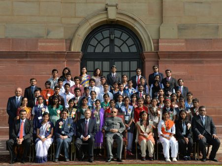 ರಾಷ್ಟ್ರಪತಿಗಳ ಜೊತೆ ಕರ್ನಾಟಕದ 'ಟಾಟಾ ಸ್ಪರ್ಧೆ' ವಿಜೇತರು