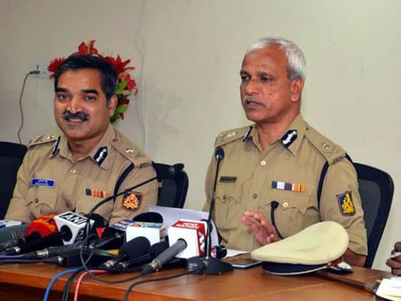 ವಿದ್ಯಾರ್ಥಿನಿ ಮೇಲೆ ಹಲ್ಲೆ : 9 ಮಂದಿ ಬಂಧನ, ಮೂವರ ಅಮಾನತು