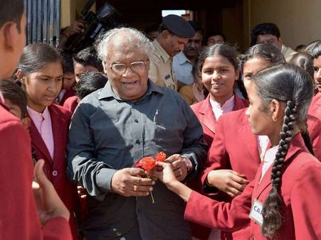 ಜಿಂದಾಲ್‌ಗೆ ಬಂದ ಕೇಜ್ರಿವಾಲ್, ಪಾಠ ಹೇಳಿದ ಭಾರತ ರತ್ನ