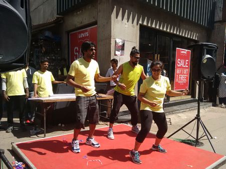 ಕಮರ್ಷಿಯಲ್ ಸ್ಟ್ರೀಟ್ 'ಹ್ಯಾಪಿ ಸ್ಟ್ರೀಟ್' ಆಗಿ ಬದಲಾದ ಚಿತ್ರಗಳು