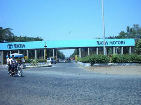 ಧಾರವಾಡ: ಟಾಟಾ ಮಾರ್ಕೋಪೋಲೋ ಕಂಪನಿ ಲಾಕ್ ಔಟ್ ?