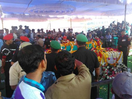 ಮಣ್ಣಲ್ಲಿ ಮಣ್ಣಾದ ವೀರಯೋಧ ಹನುಮಂತಪ್ಪ