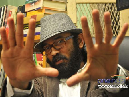 ಒಬ್ಬನೇ ಕೂತು ಎಣ್ಣೆ ಹಾಕೋವಾಗ ಹೊಳೆದ ಕಥೆ