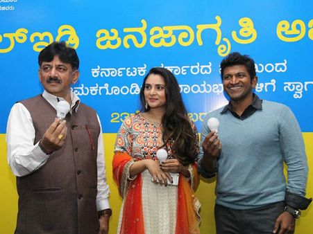 ಹೊಸಬೆಳಕು ಯೋಜನೆಯಡಿ 100 ರು ಗೆ ಎಲ್ ಇಡಿ ಬಲ್ಬ್!