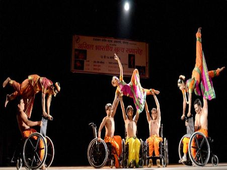 ಮಲ್ಯನನ್ನು ಹಿಡಿದರೆ 1ಲಕ್ಷ, ಜಗತ್ತನೇ ಮೆಚ್ಚಿಸಿದ ವಿಕಲಚೇತನರು