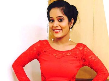 ಮ್ಯೂಸಿಕ್ ಚಾನೆಲ್ ನಿರೂಪಕಿ ನೇಣು ಬಿಗಿದುಕೊಂಡು ಆತ್ಮಹತ್ಯೆ