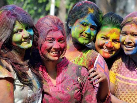 ಹೋಳಿ ಆಚರಿಸೋಣು, ಓಕುಳಿ ಎರಚೋಣು ಬರ್ರಿ
