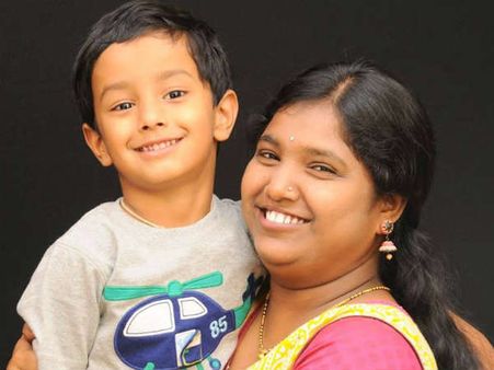 ಬೆತ್ತಲಾದಳು ಗುರುಬಸವಿ ಊರ ಕೆರೆಯ ಮುಂದೆ!