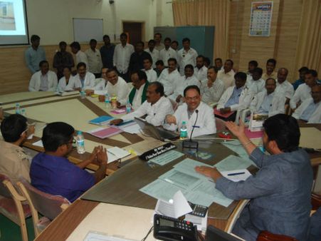 ಕಿಮ್ಸ್ ವೈದ್ಯರಿಗೆ ಎಚ್ಚರಿಕೆ ನೀಡಿದ ವಿನಯ್ ಕುಲಕರ್ಣಿ