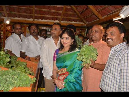 ಬೆಂಗಳೂರು: ಹಸಿರು ಪರಿಸರದಲ್ಲಿ ದೇಸಿ ಆಹಾರದ ಭಂಡಾರ