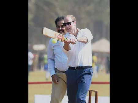 ಸಚಿನ್ ತೆಂಡೂಲ್ಕರ್ ಬೌಲಿಂಗ್, ಬ್ರಿಟನ್ ರಾಜ ಬ್ಯಾಟಿಂಗ್