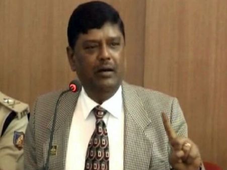 ಕಂಡವ್ರ ದುಡ್ಡು ಕಕ್ಕಸು: ಮಾಧ್ಯಮದವರ ಮೇಲೆ ಕೆಂಪಯ್ಯ 'ಕೆರಳಿದ ಸಿಂಹ'