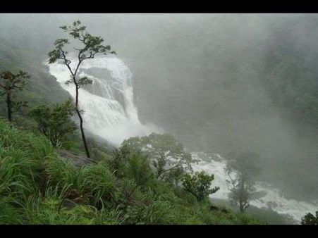 ಕೊಡಗಿನಲ್ಲಿ ಆರಿದ್ರಾ ಮಳೆಗೆ ಮಲ್ಲಳ್ಳಿಯಲ್ಲಿ ಜಲನರ್ತನ