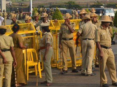 ಪೊಲೀಸರ ಪ್ರತಿಭಟನೆಗೆ ನೀರಸ ಪ್ರತಿಕ್ರಿಯೆ