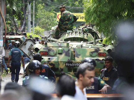 ಬಾಂಗ್ಲಾ ದಾಳಿ: ಸ್ನೇಹಕ್ಕಾಗಿ ಪ್ರಾಣ ತ್ಯಾಗ ಮಾಡಿದ ಹುಸೇನ್